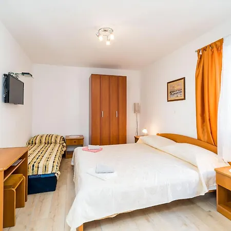 Apartment Marija-comfort With Terrace-1 *